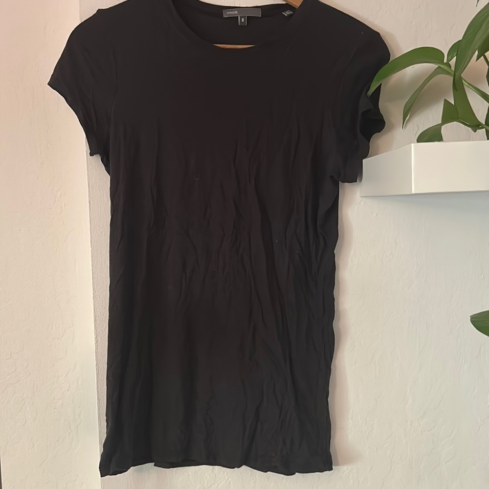 Women’s black VINCE T